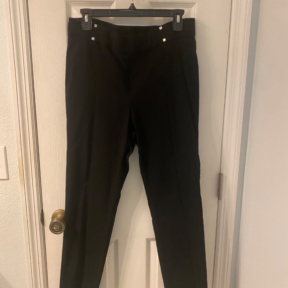 Rafaela Comfort  Slim Leg Black Ankle Pull On Pants NWOT Size 14 - Picture 3 of 9